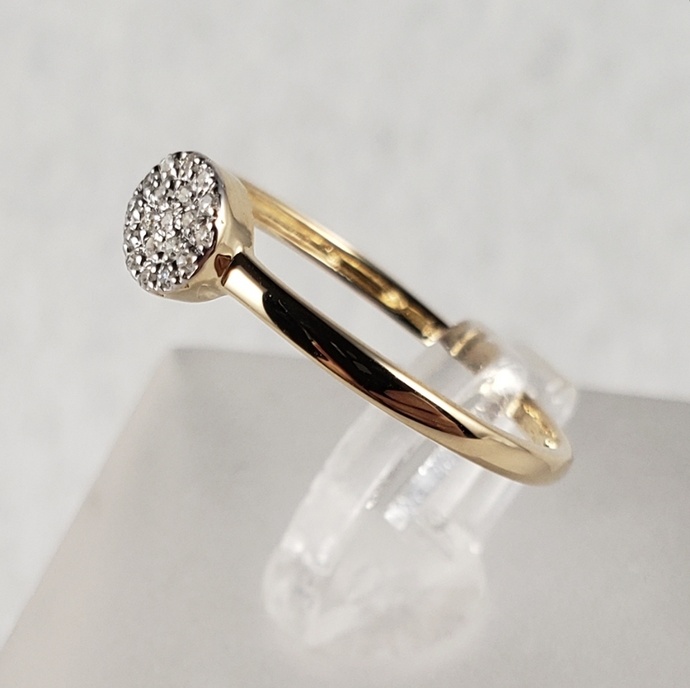 Delicate 14k Yellow Gold & Diamonds Ring - Picture 3 of 8